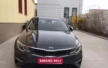 KIA K5 II, 2018 год, 1 800 000 рублей, 4 фотография