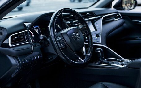 Toyota Camry, 2019 год, 2 580 000 рублей, 22 фотография