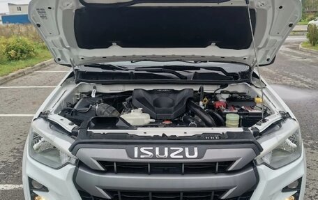 Isuzu D-Max, 2021 год, 2 800 000 рублей, 3 фотография