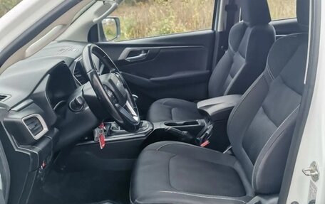 Isuzu D-Max, 2021 год, 2 800 000 рублей, 12 фотография