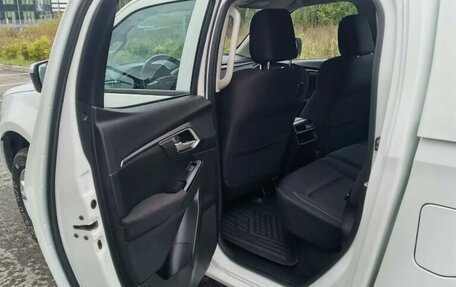 Isuzu D-Max, 2021 год, 2 800 000 рублей, 18 фотография