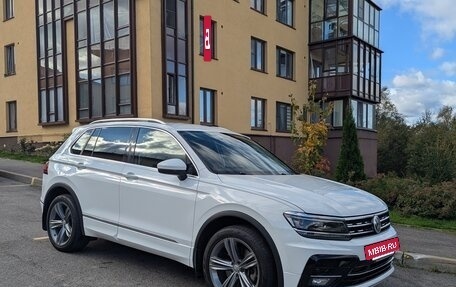 Volkswagen Tiguan II, 2019 год, 3 050 000 рублей, 3 фотография