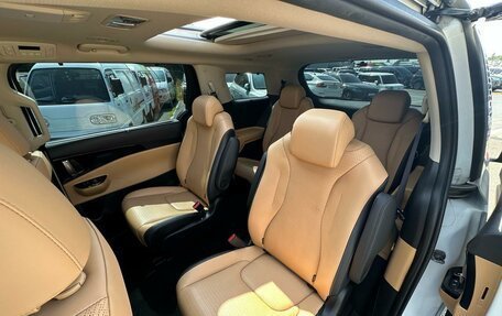 KIA Carnival, 2021 год, 2 800 000 рублей, 19 фотография