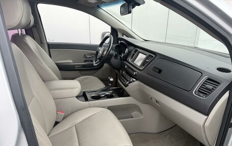 KIA Carnival III, 2018 год, 2 150 000 рублей, 6 фотография