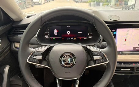 Skoda Superb III рестайлинг, 2023 год, 1 900 000 рублей, 7 фотография
