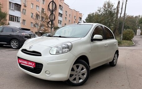 Nissan Micra IV рестайлинг, 2013 год, 990 000 рублей, 2 фотография