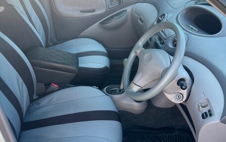 Toyota Platz, 2000 год, 300 000 рублей, 13 фотография