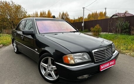 Mercedes-Benz C-Класс, 1994 год, 600 000 рублей, 1 фотография