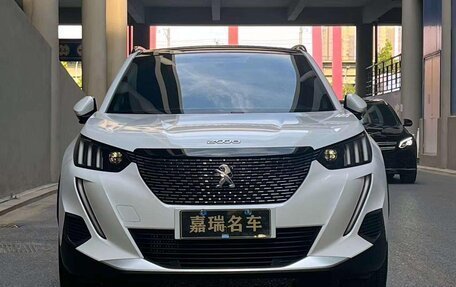 Peugeot 2008 II, 2023 год, 1 200 000 рублей, 2 фотография