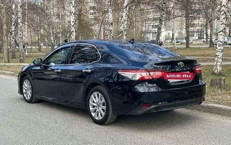 Toyota Camry, 2018 год, 2 450 000 рублей, 3 фотография