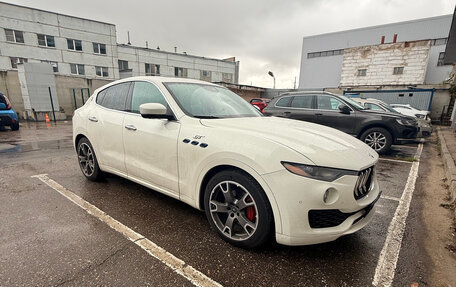 Maserati Levante I, 2022 год, 6 300 000 рублей, 3 фотография