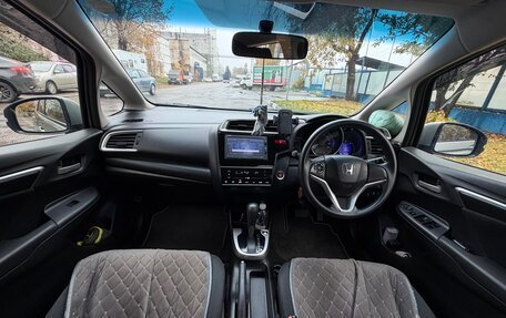 Honda Fit III, 2016 год, 1 050 000 рублей, 6 фотография