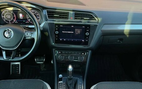 Volkswagen Tiguan II, 2018 год, 2 750 000 рублей, 3 фотография