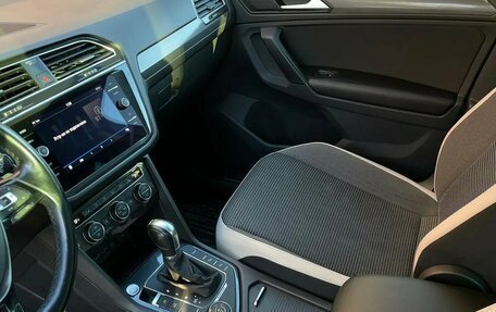 Volkswagen Tiguan II, 2018 год, 2 750 000 рублей, 11 фотография