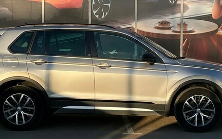 Volkswagen Tiguan II, 2018 год, 2 750 000 рублей, 6 фотография