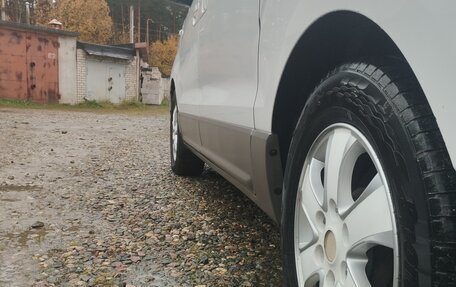Hyundai H-1 II рестайлинг, 2012 год, 1 760 000 рублей, 7 фотография