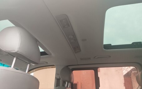 Hyundai H-1 II рестайлинг, 2012 год, 1 760 000 рублей, 10 фотография