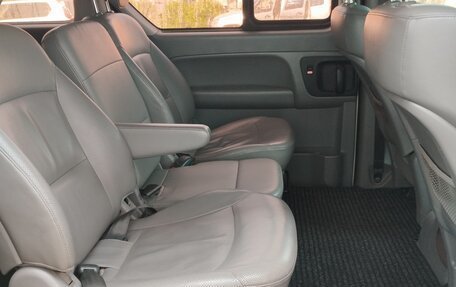 Hyundai H-1 II рестайлинг, 2012 год, 1 760 000 рублей, 14 фотография