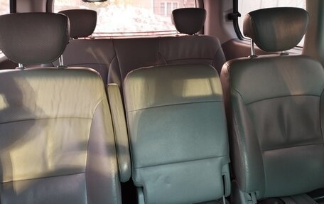 Hyundai H-1 II рестайлинг, 2012 год, 1 760 000 рублей, 16 фотография