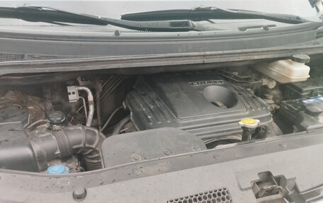 Hyundai H-1 II рестайлинг, 2012 год, 1 760 000 рублей, 12 фотография