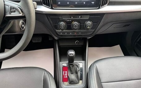 Skoda Kamiq I, 2023 год, 1 690 001 рублей, 15 фотография