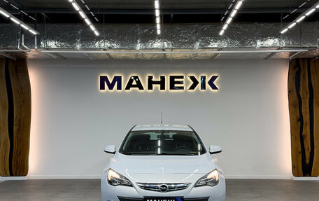 Opel Astra J, 2011 год, 900 000 рублей, 2 фотография