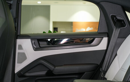 Porsche Cayenne III, 2026 год, 19 690 000 рублей, 28 фотография