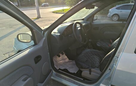 Renault Logan I, 2005 год, 215 000 рублей, 8 фотография