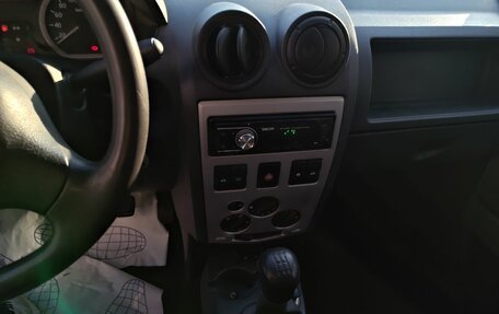 Renault Logan I, 2005 год, 215 000 рублей, 11 фотография
