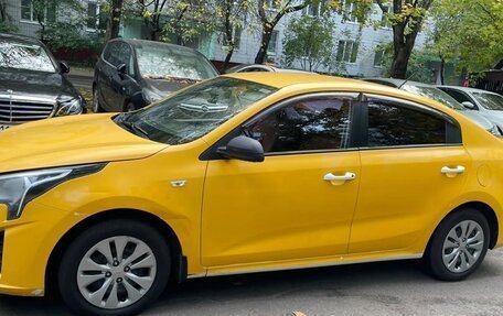 KIA Rio IV, 2021 год, 850 000 рублей, 3 фотография