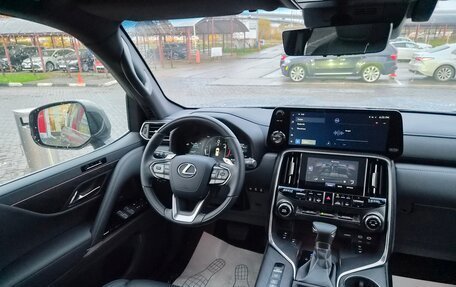 Lexus LX, 2026 год, 21 000 000 рублей, 16 фотография