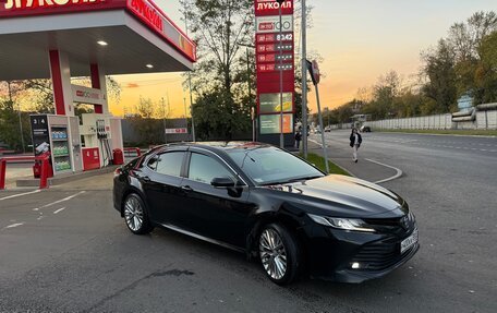 Toyota Camry, 2021 год, 1 700 000 рублей, 2 фотография