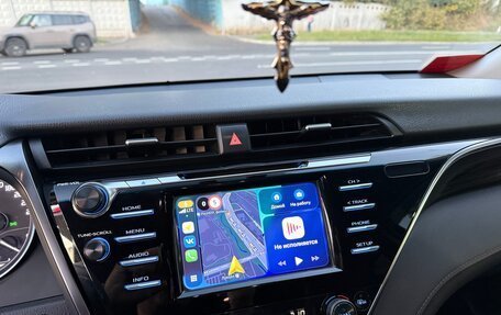 Toyota Camry, 2021 год, 1 700 000 рублей, 13 фотография
