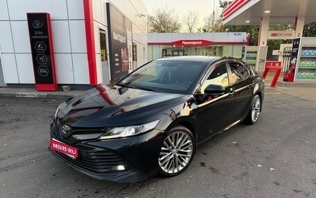 Toyota Camry, 2021 год, 1 700 000 рублей, 1 фотография
