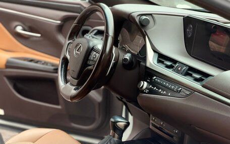 Lexus ES VII, 2021 год, 3 490 000 рублей, 15 фотография