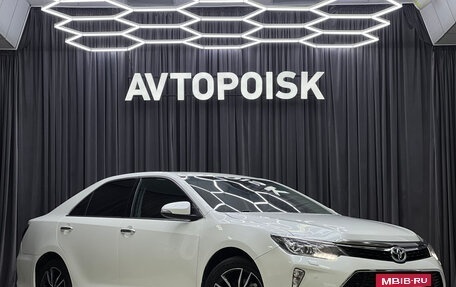Toyota Camry, 2017 год, 2 079 000 рублей, 3 фотография