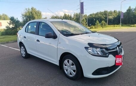 Renault Logan II, 2017 год, 580 000 рублей, 2 фотография