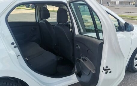 Renault Logan II, 2017 год, 580 000 рублей, 18 фотография