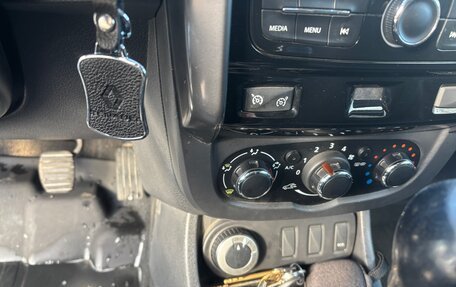 Renault Duster I рестайлинг, 2018 год, 1 200 000 рублей, 11 фотография