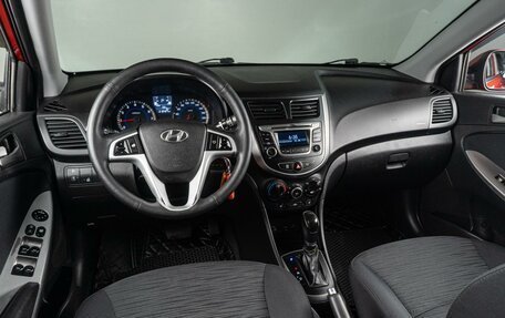 Hyundai Solaris II рестайлинг, 2015 год, 872 000 рублей, 5 фотография