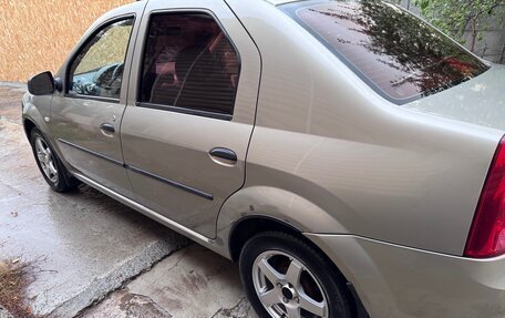 Renault Logan I, 2010 год, 550 000 рублей, 3 фотография