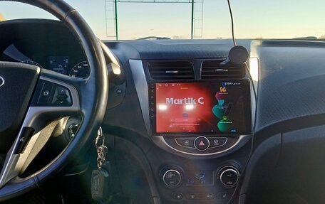 Hyundai Solaris II рестайлинг, 2014 год, 880 000 рублей, 3 фотография