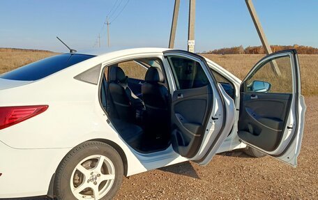 Hyundai Solaris II рестайлинг, 2014 год, 880 000 рублей, 13 фотография