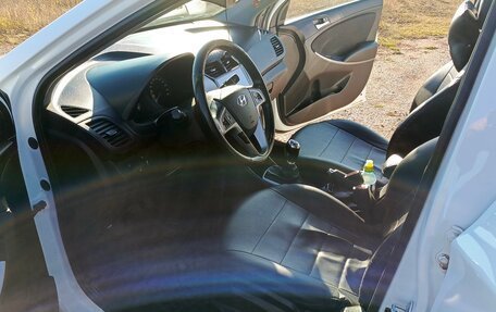 Hyundai Solaris II рестайлинг, 2014 год, 880 000 рублей, 10 фотография
