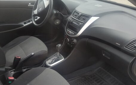 Hyundai Solaris II рестайлинг, 2011 год, 627 000 рублей, 11 фотография