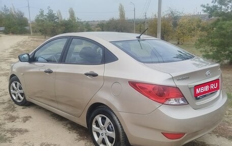 Hyundai Solaris II рестайлинг, 2011 год, 627 000 рублей, 5 фотография