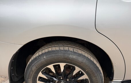Nissan Patrol, 2010 год, 1 300 000 рублей, 19 фотография