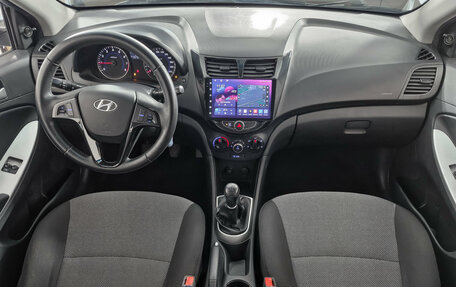 Hyundai Solaris II рестайлинг, 2011 год, 579 000 рублей, 12 фотография