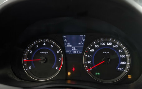 Hyundai Solaris II рестайлинг, 2011 год, 579 000 рублей, 17 фотография