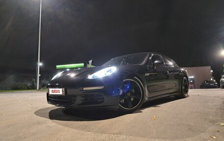 Porsche Panamera II рестайлинг, 2013 год, 3 050 000 рублей, 3 фотография